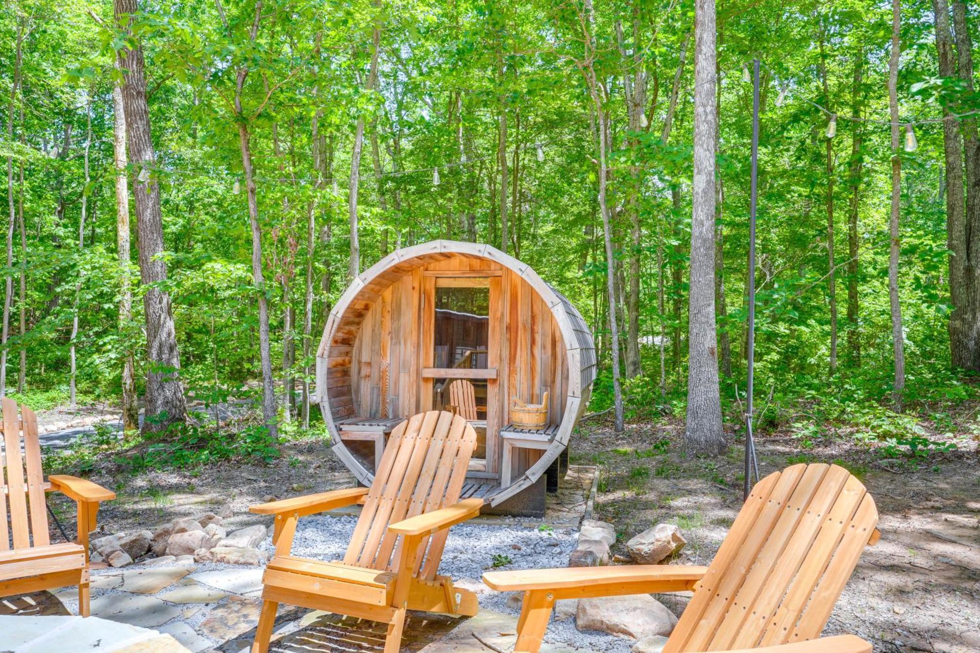 Monteagle Cabin With Swim Spa, Sauna And Fire Pit! Buitenkant foto