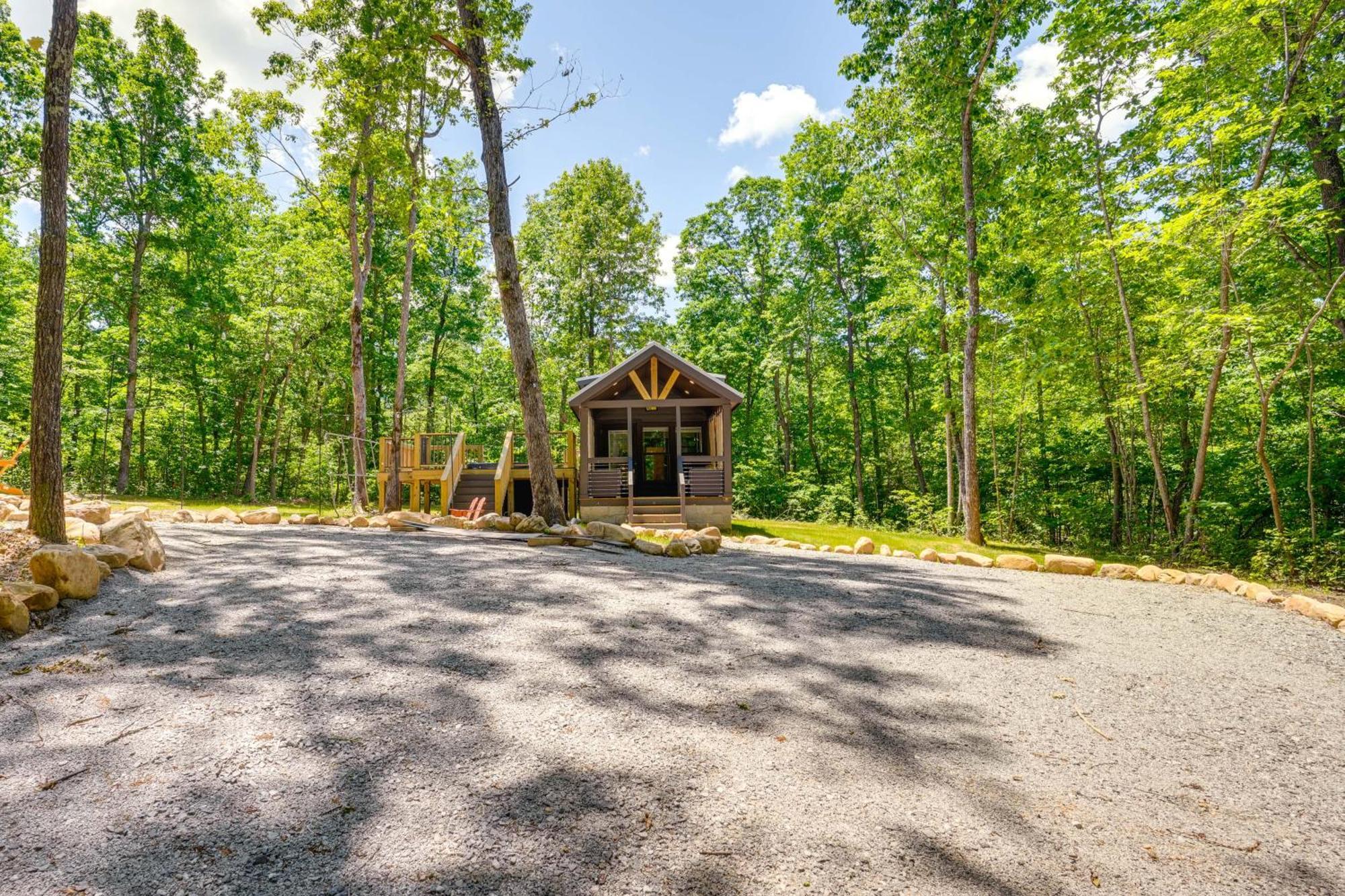 Monteagle Cabin With Swim Spa, Sauna And Fire Pit! Buitenkant foto